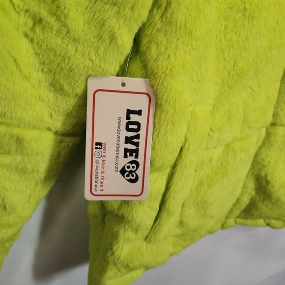 Love83‎ Faux Fur Jacket in Lim Green - Size Medium - Picture 6 of 9